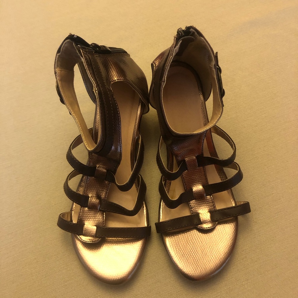 Cute bronze shoes